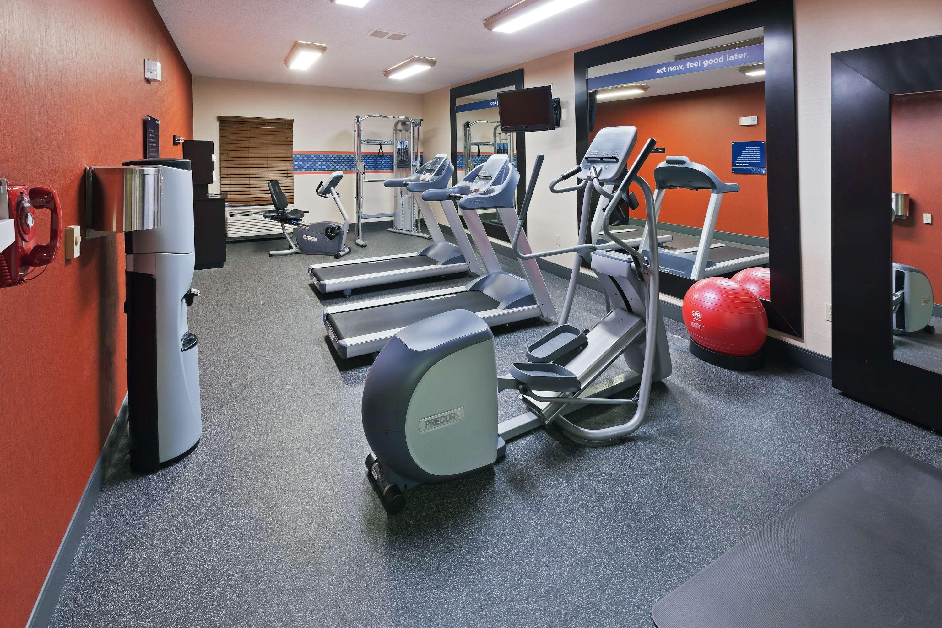 Hampton Inn Manhattan - photo 19