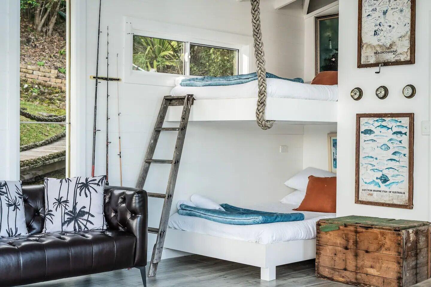 The Boathouse — 4-Star Luxury Hotel in Ettalong, Australia