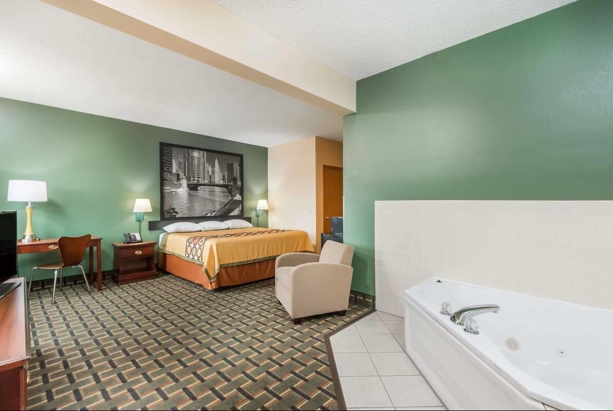 Super 8 by Wyndham Mt. Carmel IL - photo 19