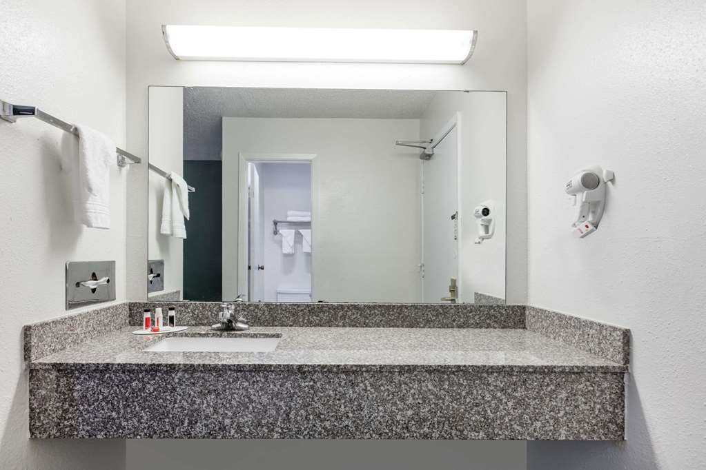 Super 8 by Wyndham Sapulpa Tulsa Area - photo 9