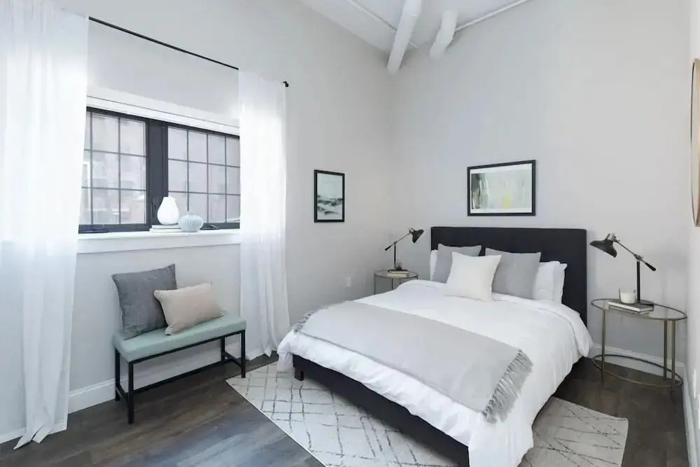 Sunny Downtown Crossing Suites by Sonder - photo 7