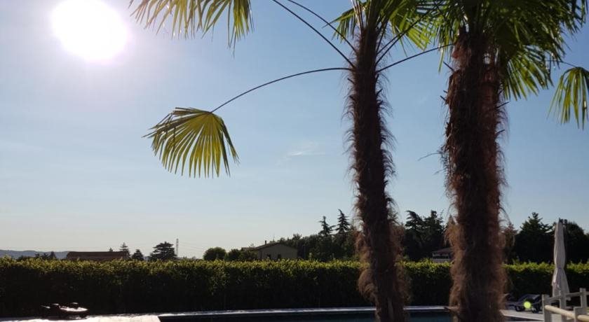 Agriturismo La Torretta — 4-Star Luxury Hotel in Pescantina, Italy