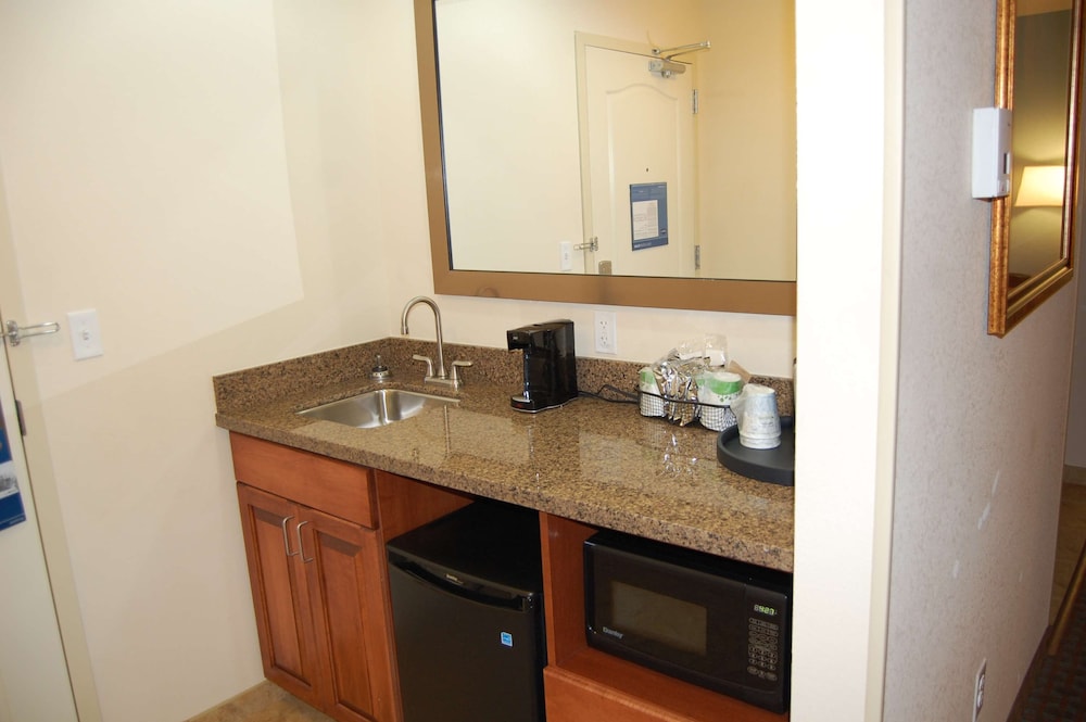 Hampton Inn Sidney NE - photo 27