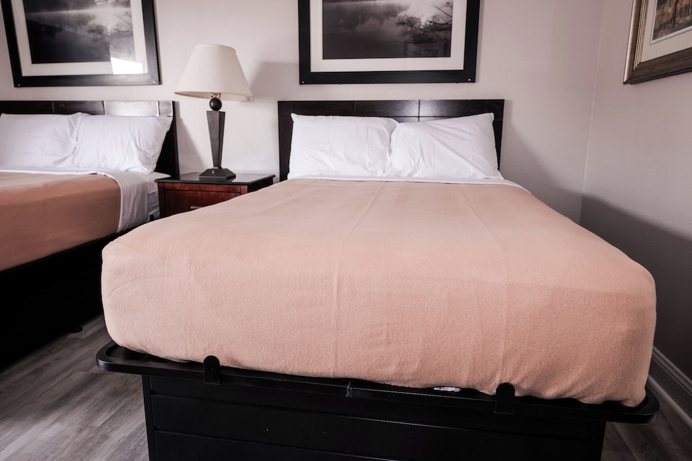 Riverside Inn & Suites by OYO Danville Ceaser Casino - photo 18