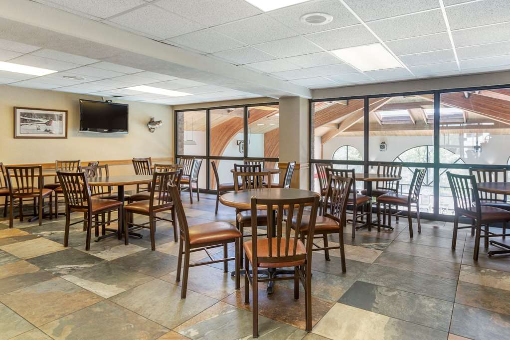 Comfort Inn at Thousand Hills - photo 34