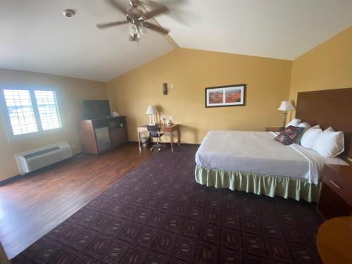 Southern Inn and Suites Yorktown - photo 12