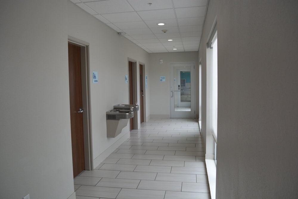 Holiday Inn Express & Suites Liberal by IHG - photo 47