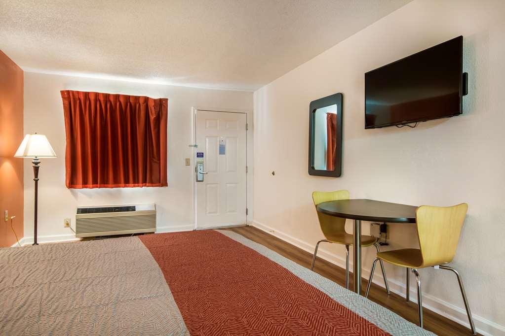 Motel 6 Warner Robins GA - photo 14