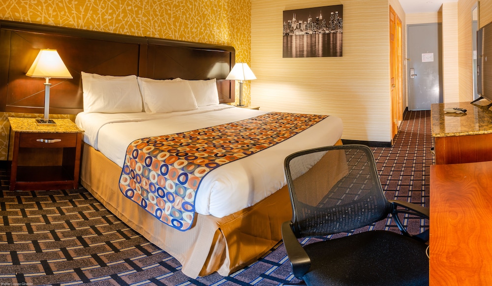 Elmhurst Hotel - last minute hotel in Jackson Heights