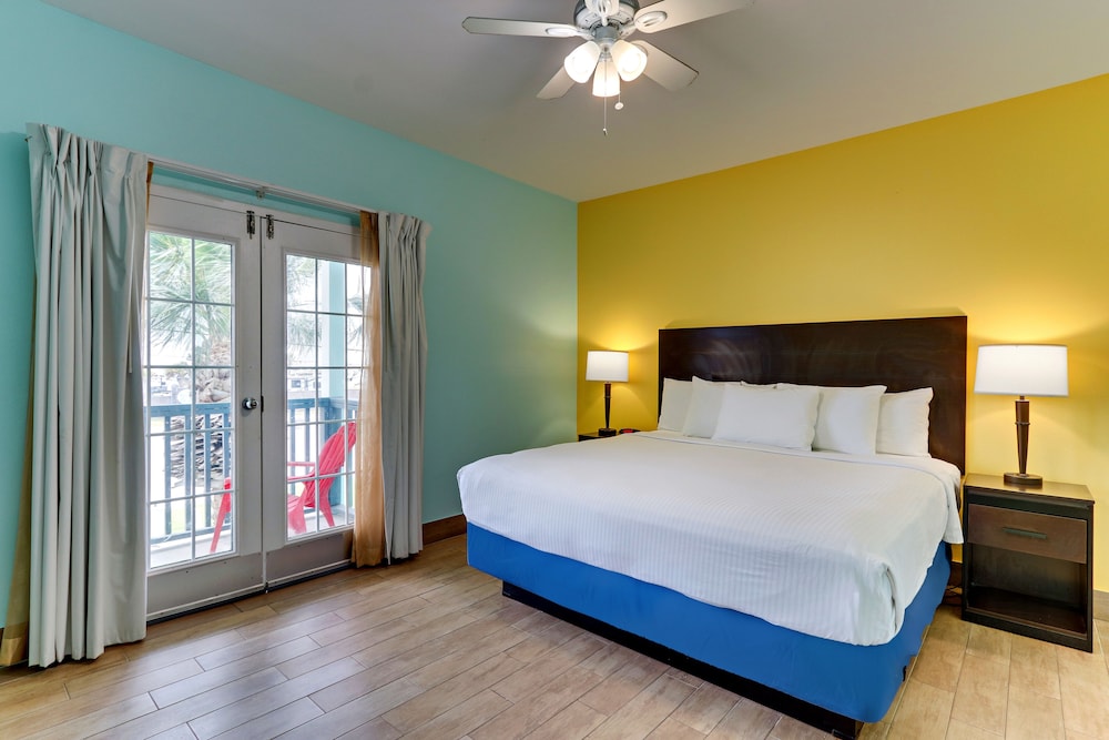 The Island Hotel Near Beach Port Aransas - photo 13