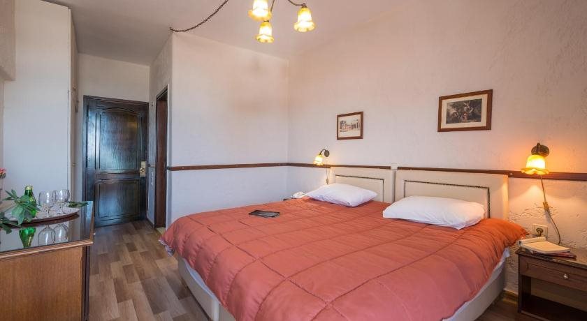 Jolly Hotel — hotel in Igoumenitsa