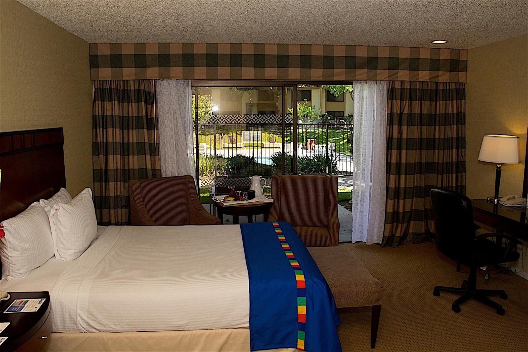 The Hotel Fresno - photo 6