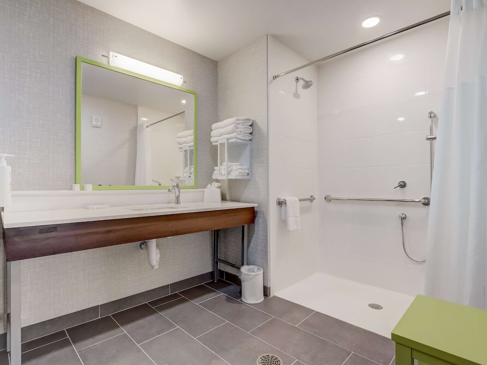 Hampton Inn and Suites by Hilton Cincinnati Midtown Rookwood - photo 53