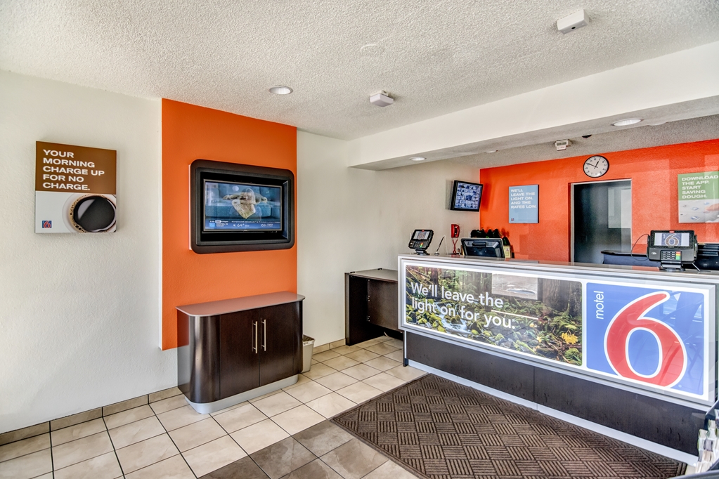Motel 6 Stockton CA North - photo 22