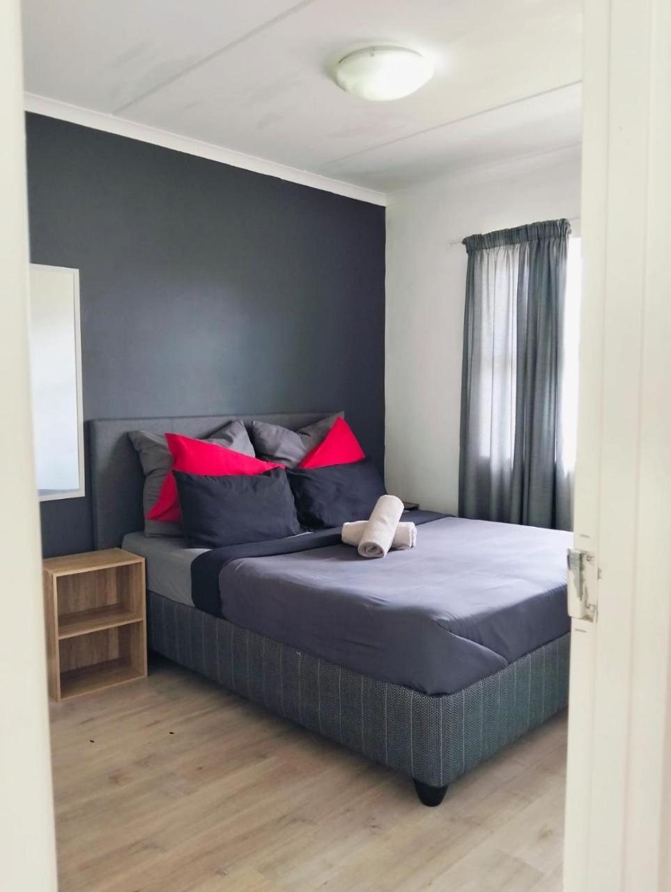 Cozy corner apartment Muizenberg