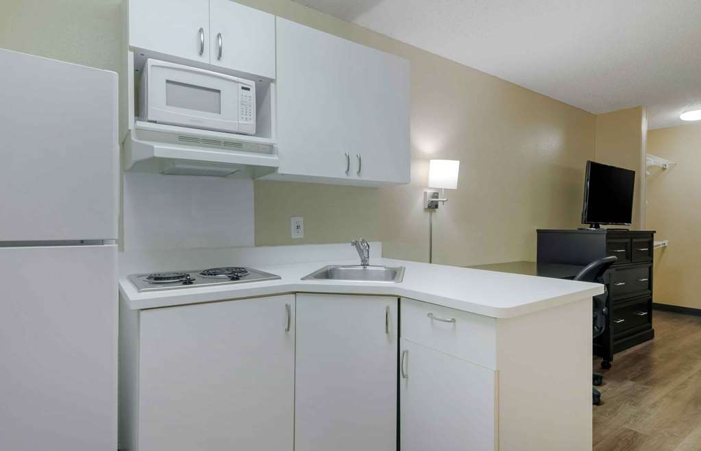 Extended Stay America Suites Hampton Coliseum - photo 8