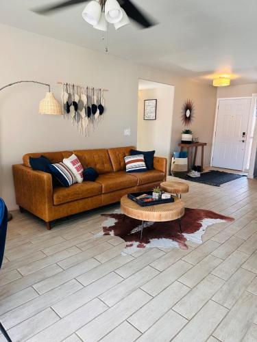 Hidden Gem In The Hidden Hills Mini Golf Pool Hot Tub Rv Parking Ev Charger — Phoenix