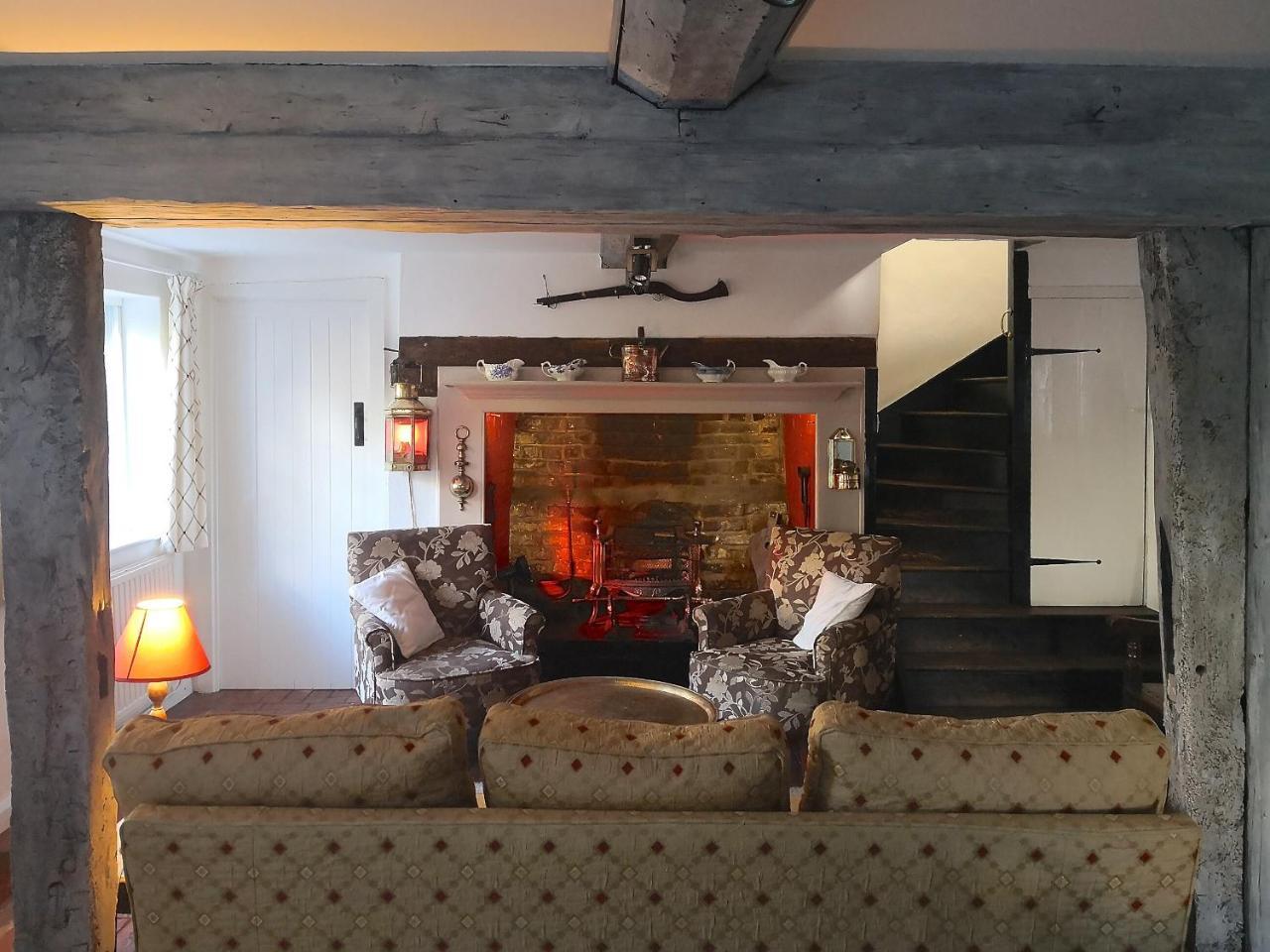 Apple Tree Cottage — 4-Star Luxury Hotel in Chichester, United Kingdom