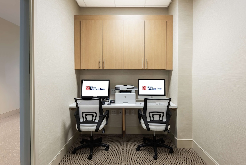 Hilton Garden Inn Miami Dolphin Mall - photo 35