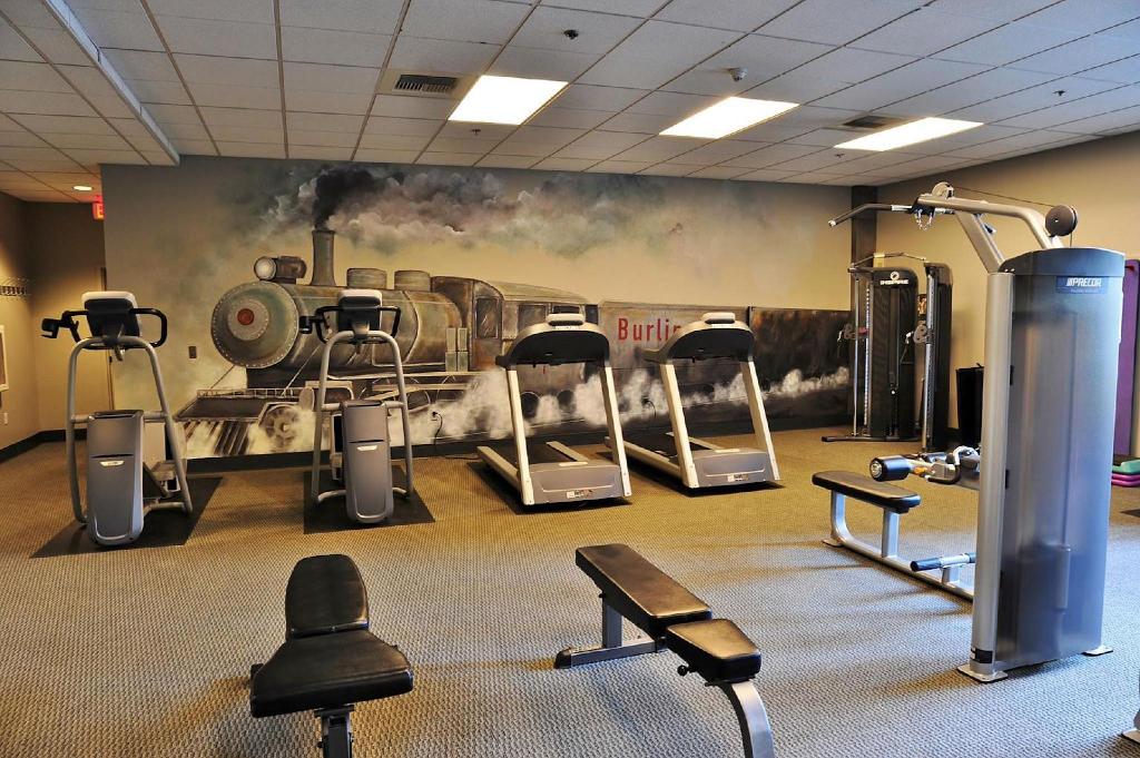 Spacious Downtown Location great for work and relaxing - photo 17