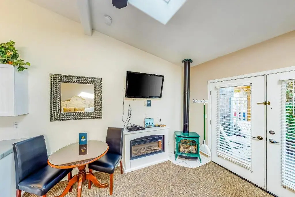 Oceanspray Inn - photo 4