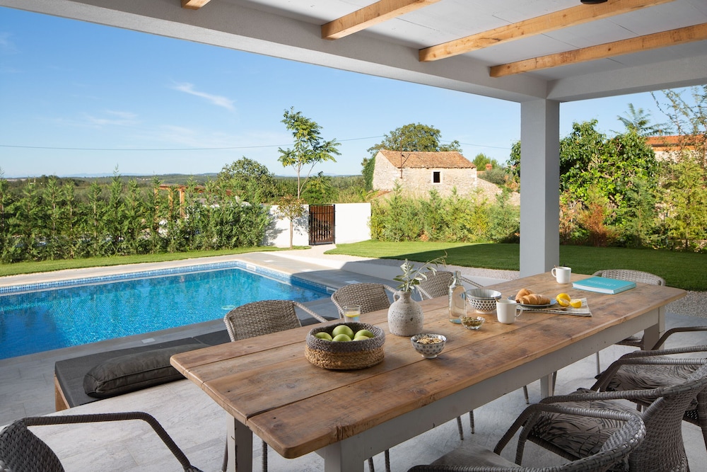 Villa E — 4-Star Luxury Hotel in Umag, Croatia