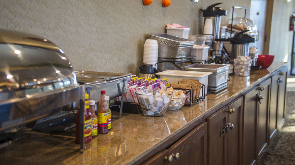 Moberly Inn and Suites - photo 6