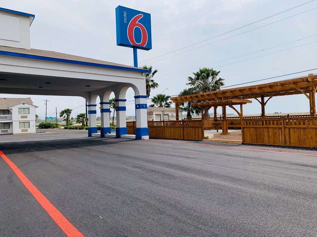 Motel 6 Portland TX - photo 7