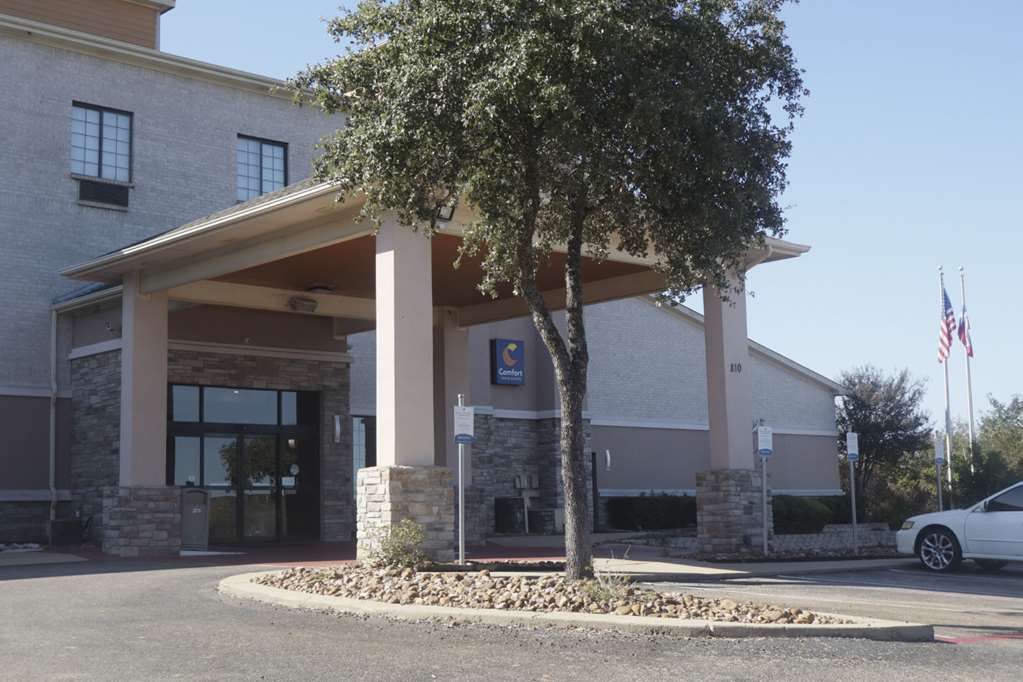 Comfort Inn & Suites Burnet - photo 2