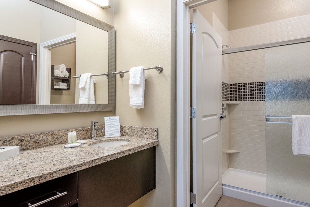 Staybridge Suites Eau Claire Altoona by IHG - photo 35