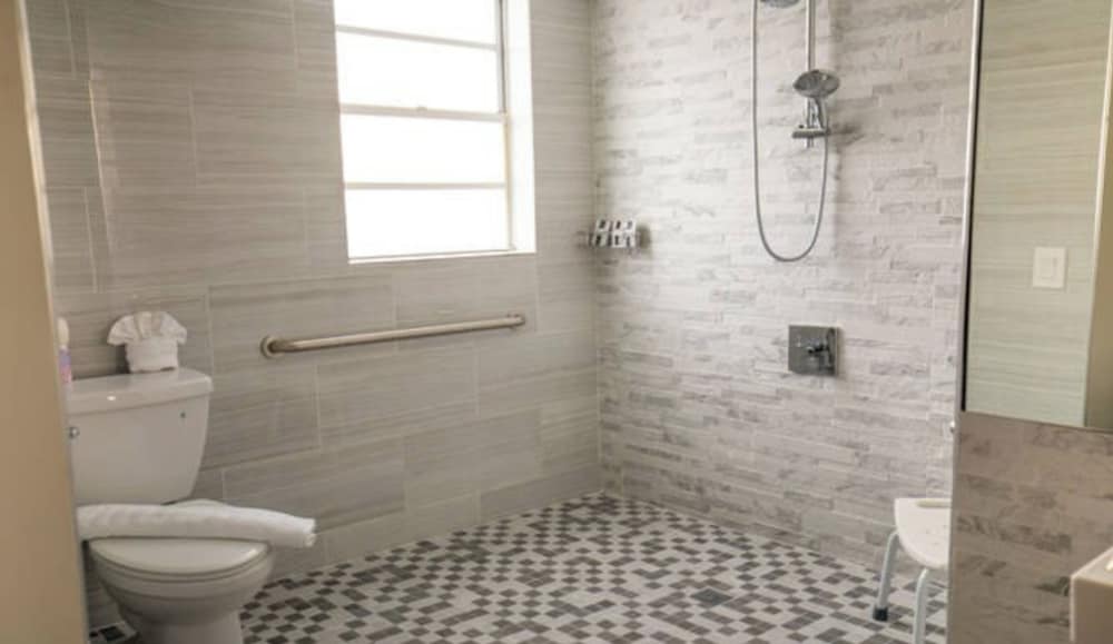 The Shoreline Suites - photo 35