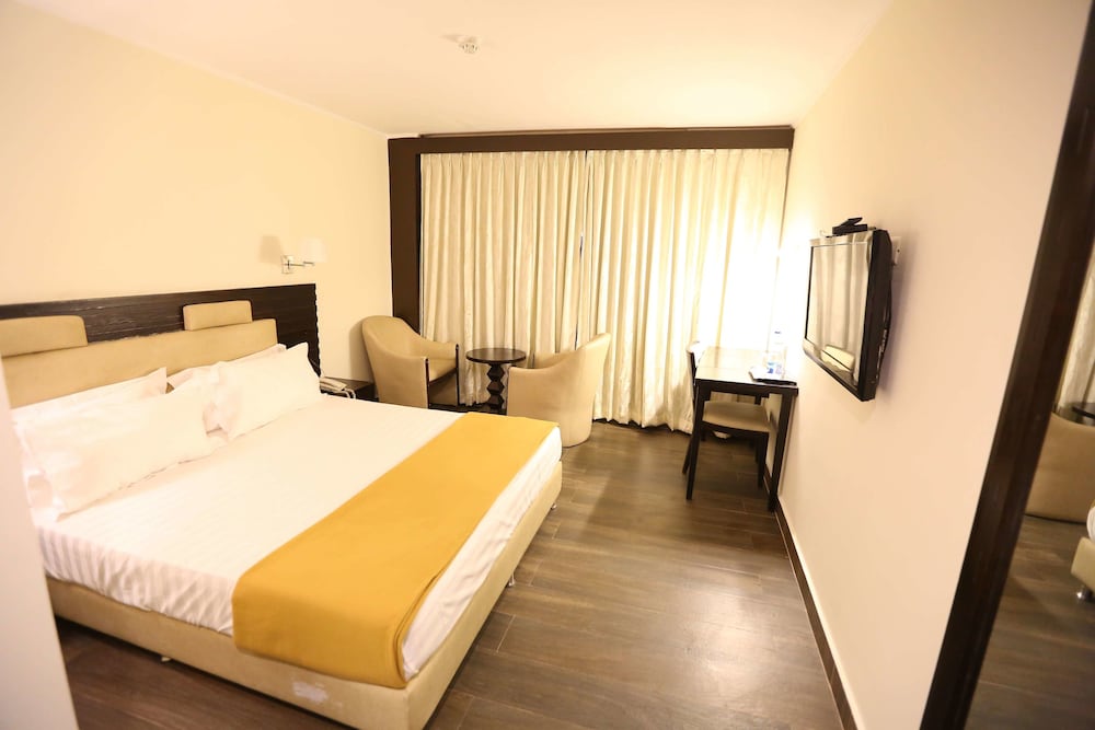 Hotel La Castle — Chennai — photo 5