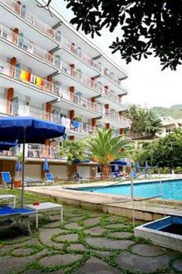 Divina Holiday in Maiori, Italy