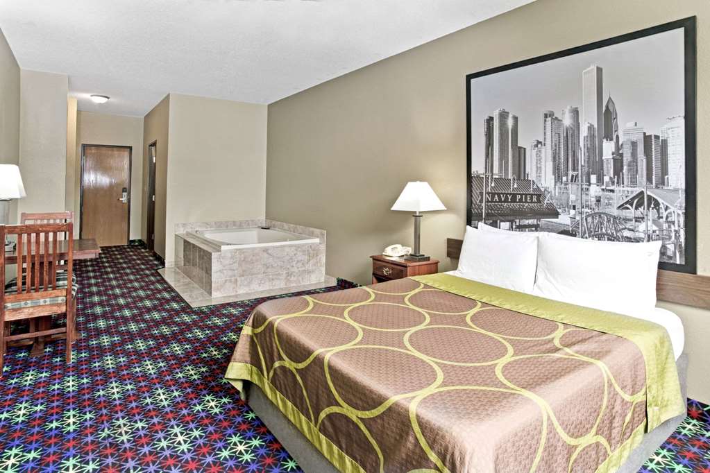 Super 8 by Wyndham Gurnee - photo 13