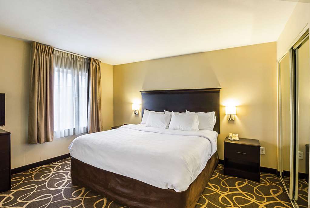 MainStay Suites Fargo I 94 Medical Center - photo 26