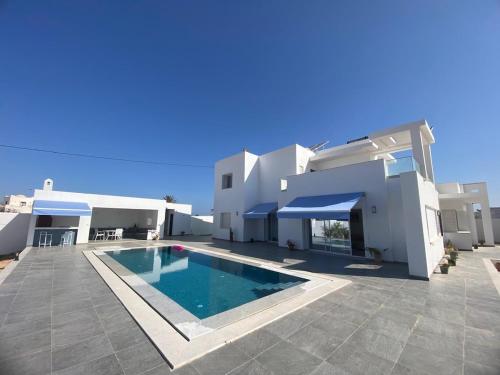 Villa Olivia — 4-Star Luxury Hotel in None, Tunisia
