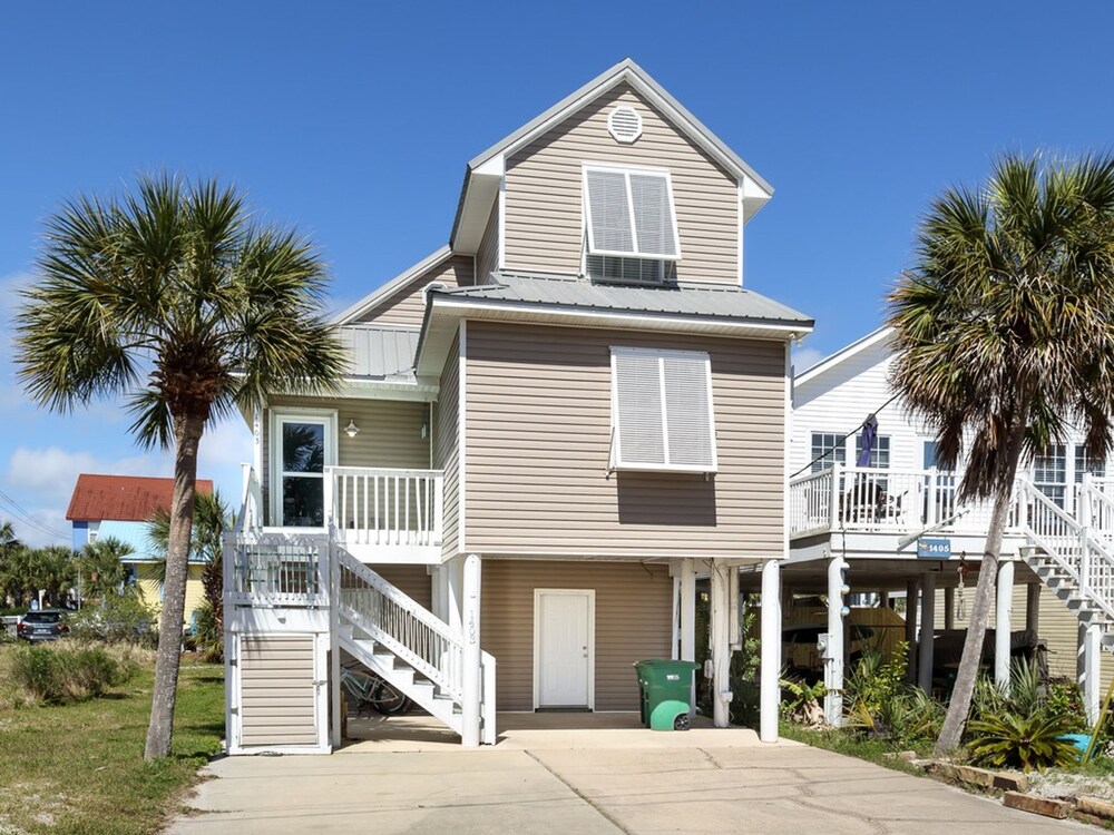 Blues Beach Bungalow — 4-Star Luxury Hotel in Navarre, United States