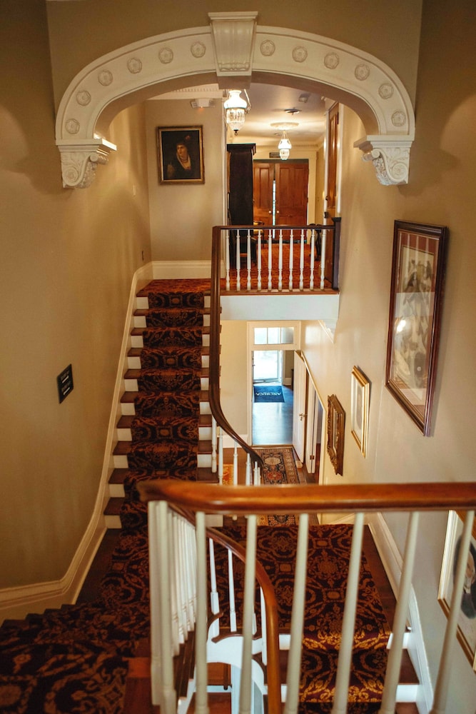 Anchuca Historic Mansion & Inn - photo 110