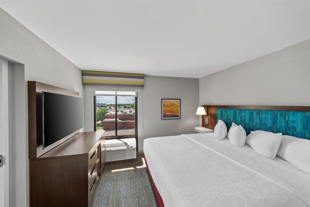 Hampton Inn North Platte - photo 16