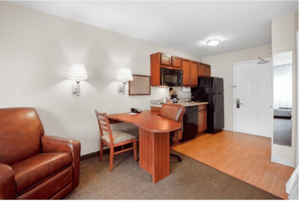 Candlewood Suites Gillette by IHG - photo 13