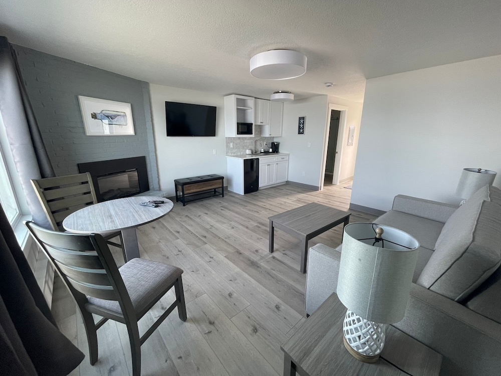 West Beach Suites - photo 152