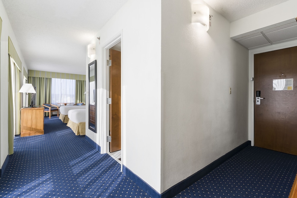 Thousand Hills Resort Hotel - photo 28