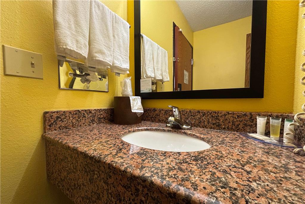 Super 8 by Wyndham Jacksonville - photo 16