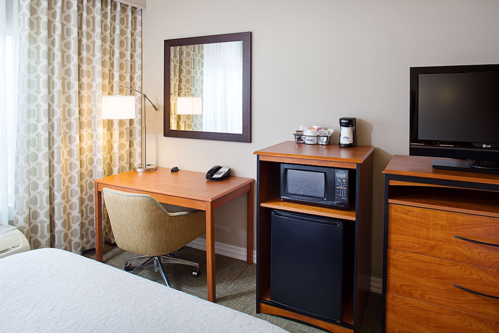 Hampton Inn & Suites Lancaster - photo 7