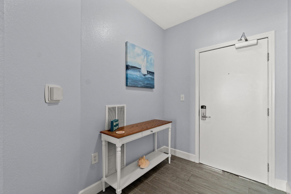 Tidewater Beach Luxury Penthouse With Resort Amenities and a View - photo 29
