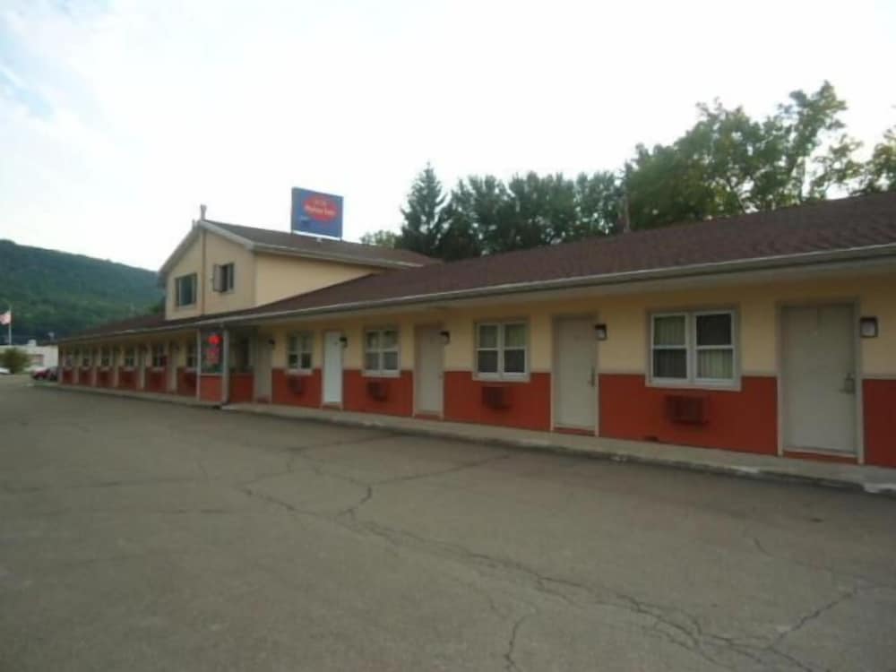Relax Inn Elmira - photo 30