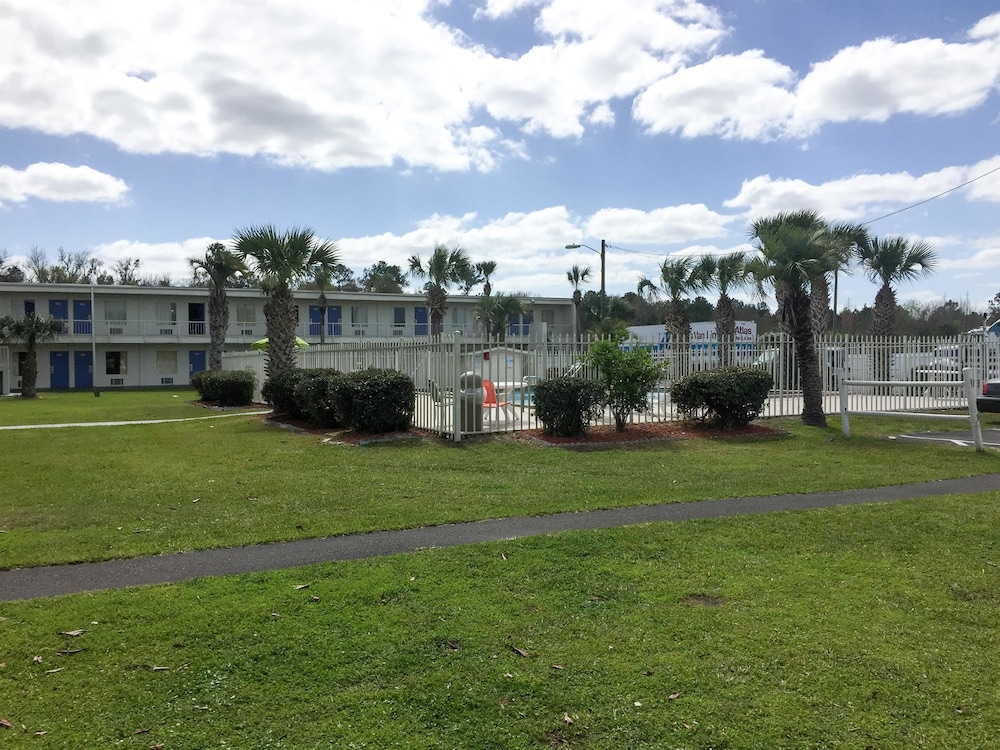 Red Roof Inn Wildwood FL The Villages - photo 14