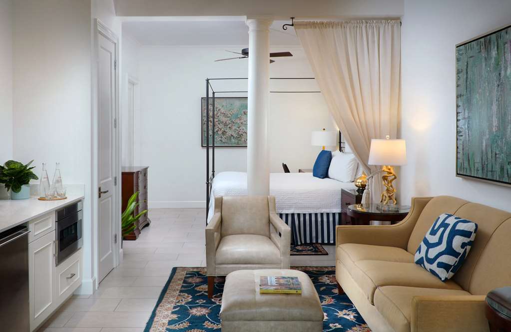 The Marquesa Hotel - photo 31