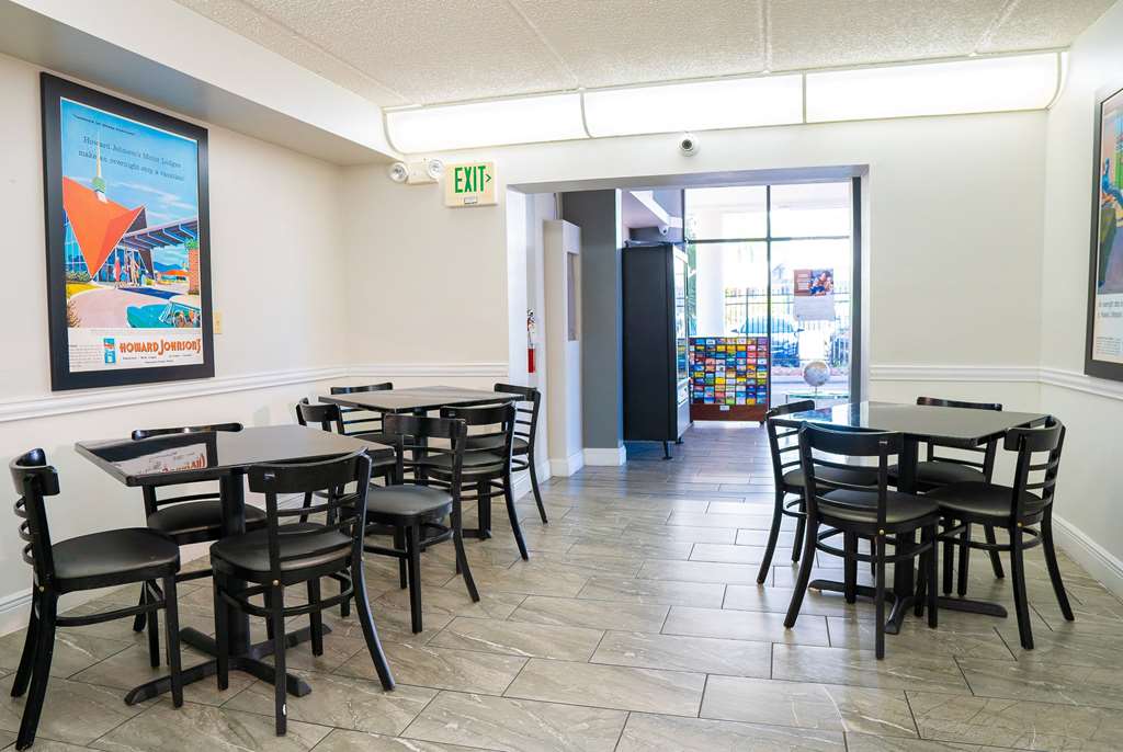 Howard Johnson by Wyndham Clearwater Dunedin - photo 13