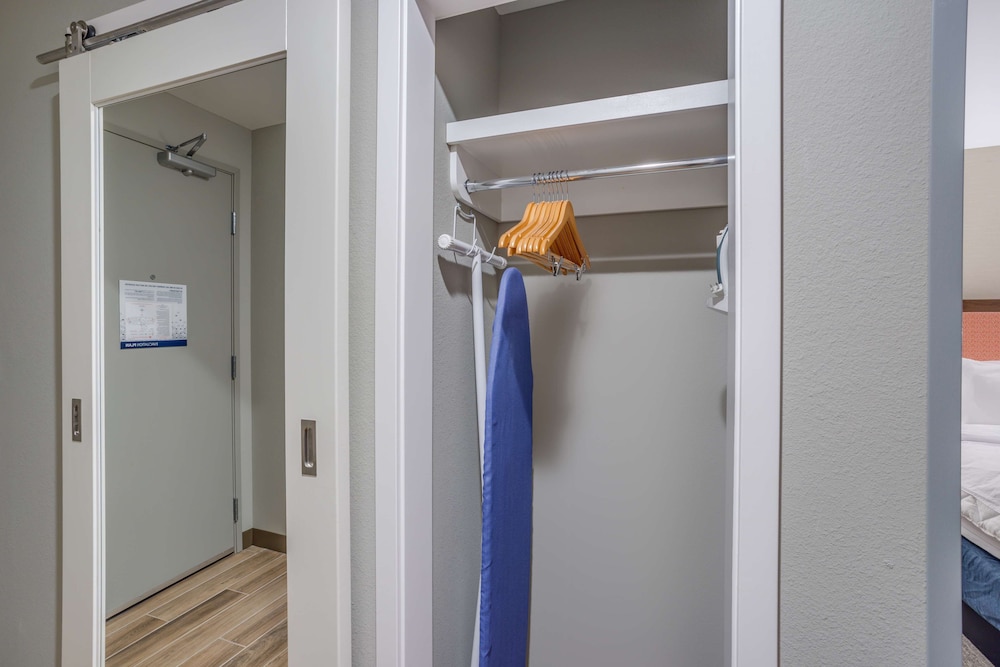 Hampton Inn by Hilton Bedford - photo 6